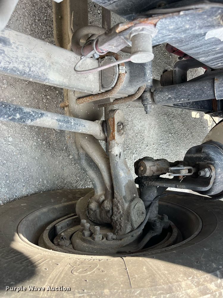 image for item LA9964 2017 Kenworth T680  semi truck