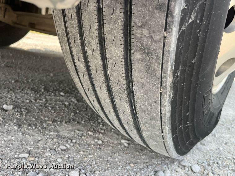 image for item LA9964 2017 Kenworth T680  semi truck