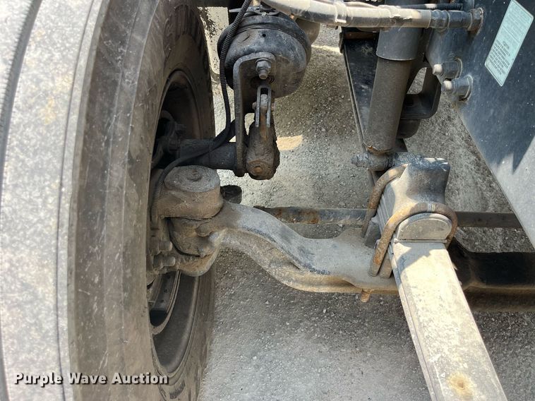 image for item LA9964 2017 Kenworth T680  semi truck