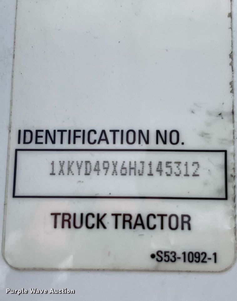 image for item LA9964 2017 Kenworth T680  semi truck