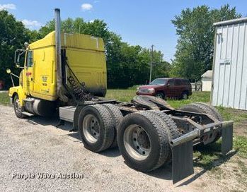 image for item LA9965 1997 Volvo WIA  semi truck