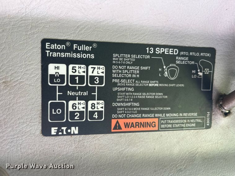 image for item LA9965 1997 Volvo WIA  semi truck