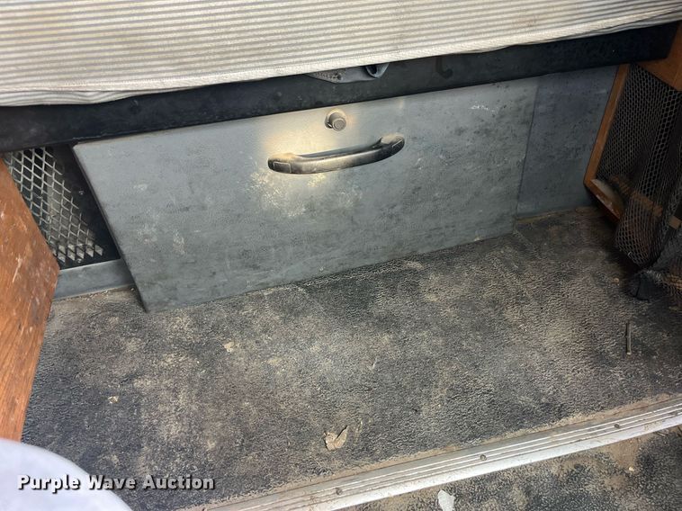 image for item LA9965 1997 Volvo WIA  semi truck