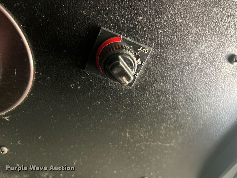 image for item LA9965 1997 Volvo WIA  semi truck