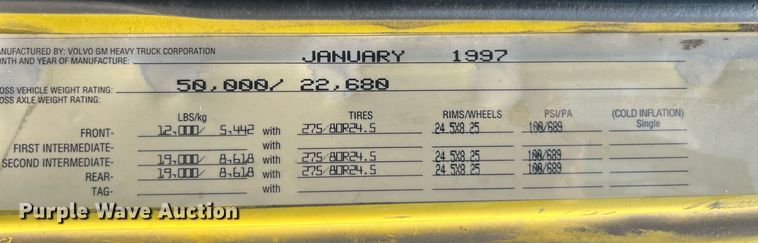 image for item LA9965 1997 Volvo WIA  semi truck