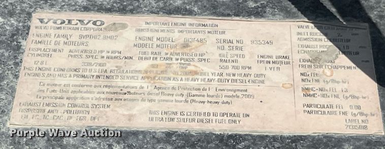 image for item LA9992 2010 Volvo VNL  semi truck