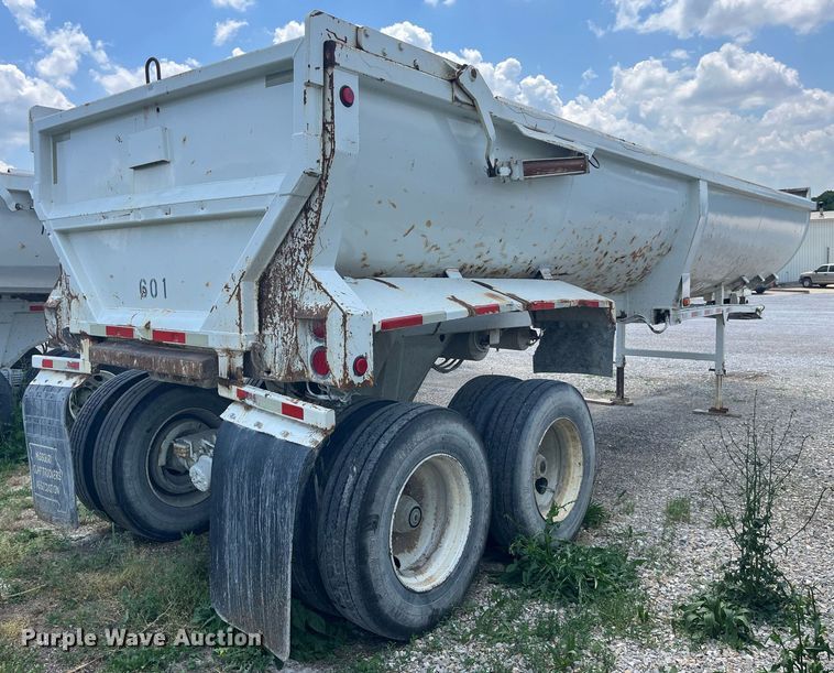 image for item LA9994 1998 Travis  end dump trailer