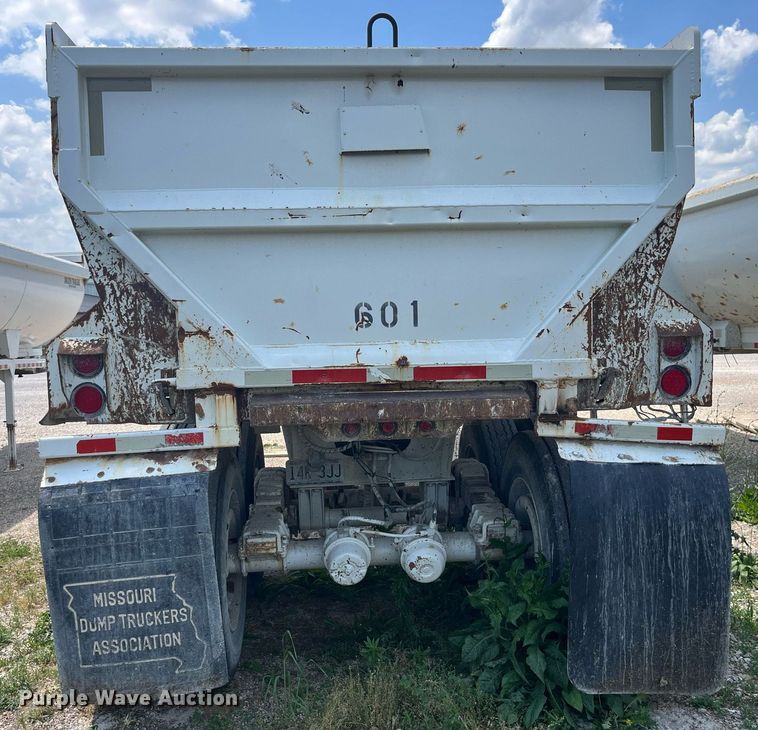 image for item LA9994 1998 Travis  end dump trailer