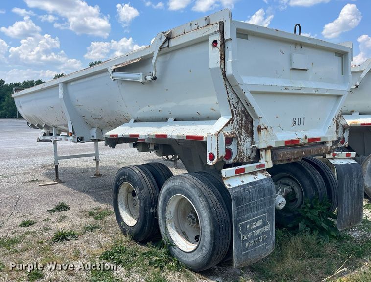 image for item LA9994 1998 Travis  end dump trailer