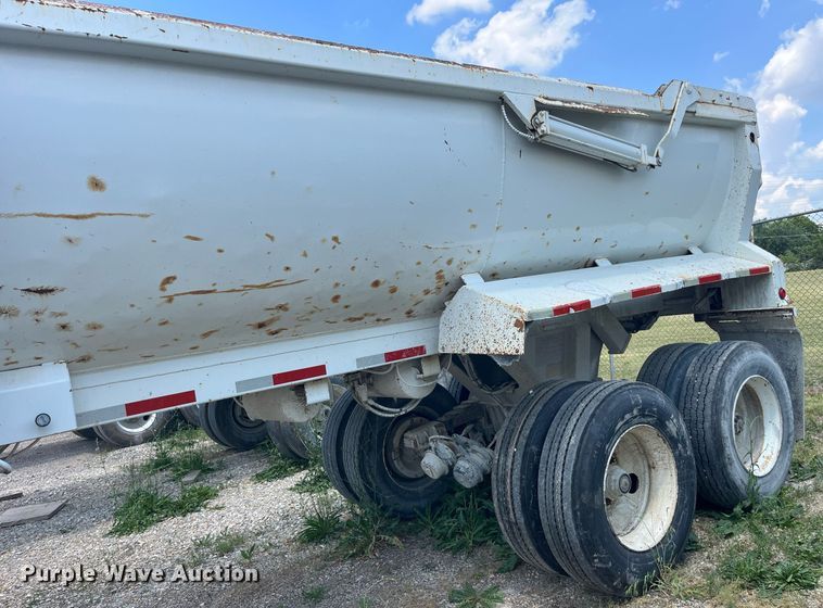 image for item LA9994 1998 Travis  end dump trailer