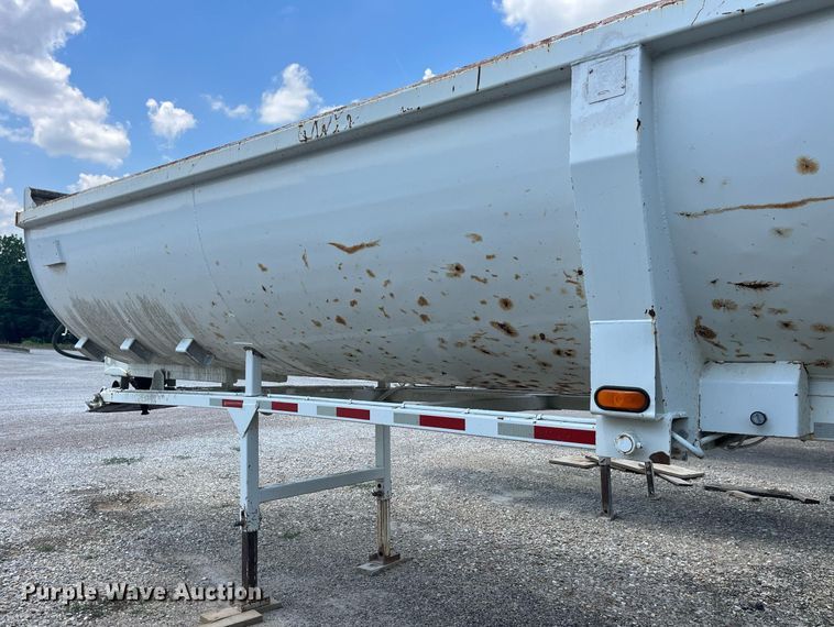 image for item LA9994 1998 Travis  end dump trailer