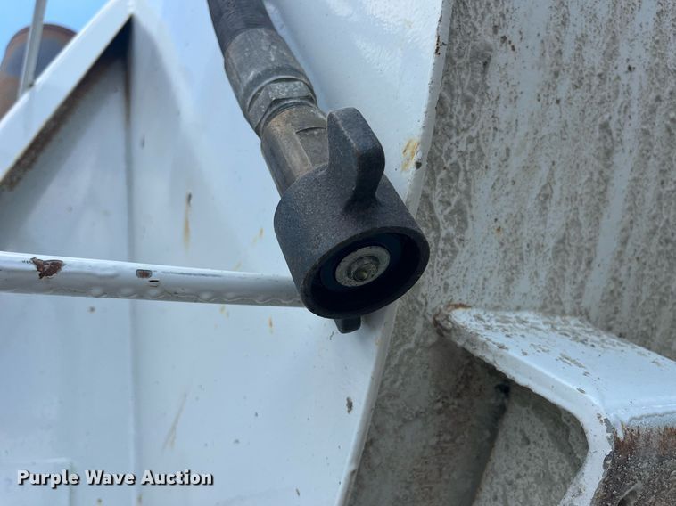 image for item LA9994 1998 Travis  end dump trailer