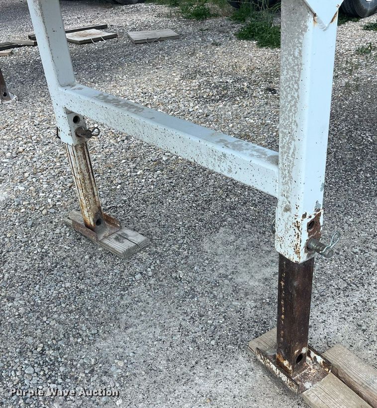 image for item LA9994 1998 Travis  end dump trailer