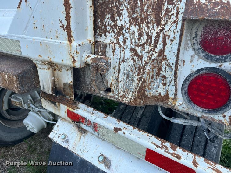 image for item LA9994 1998 Travis  end dump trailer