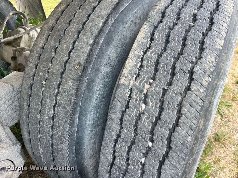 image for item LA9994 1998 Travis  end dump trailer