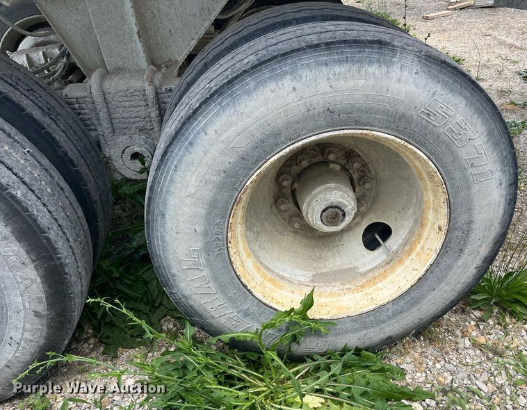 image for item LA9994 1998 Travis  end dump trailer