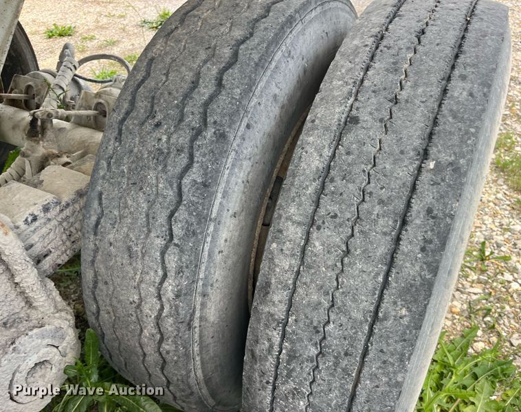 image for item LA9994 1998 Travis  end dump trailer