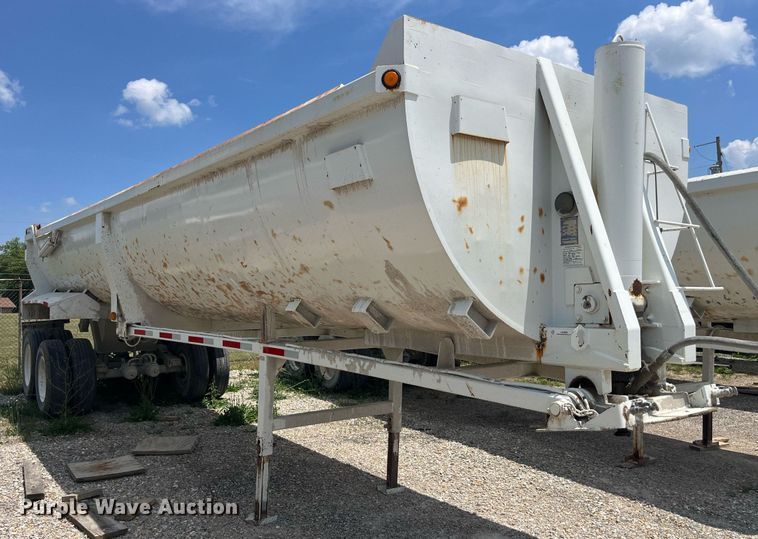 image for item LA9995 1998 Travis  end dump trailer