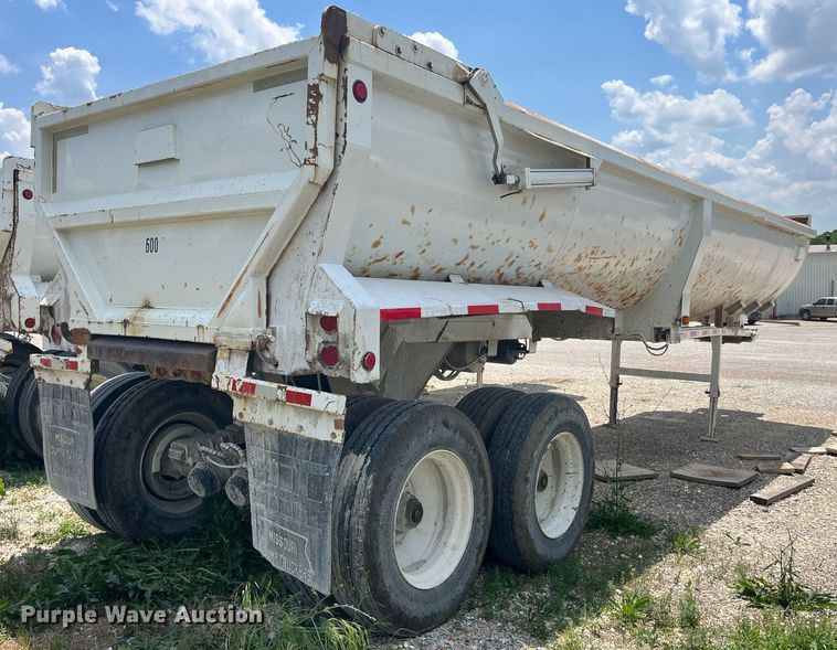 image for item LA9995 1998 Travis  end dump trailer