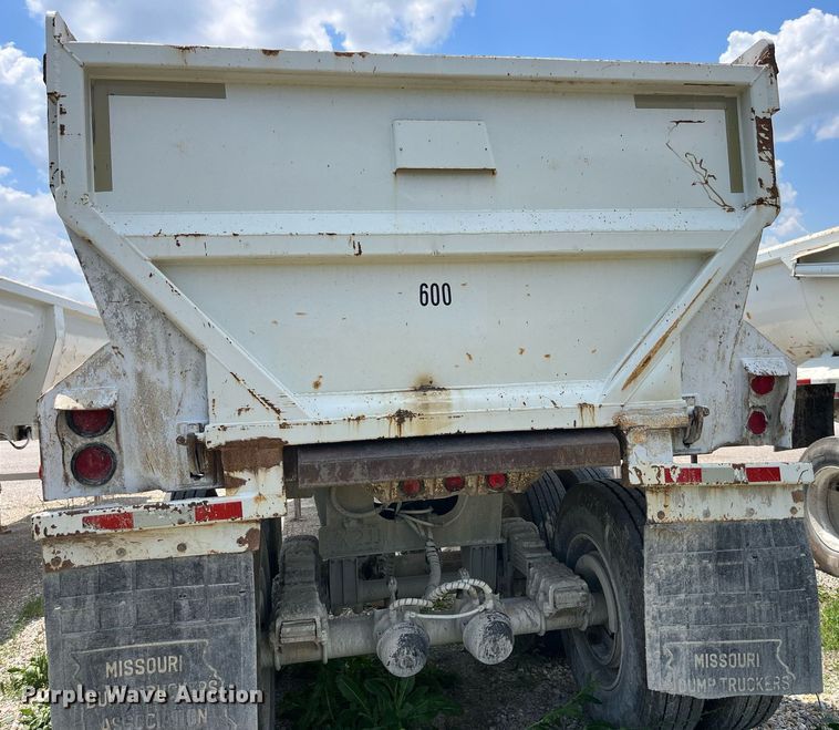 image for item LA9995 1998 Travis  end dump trailer