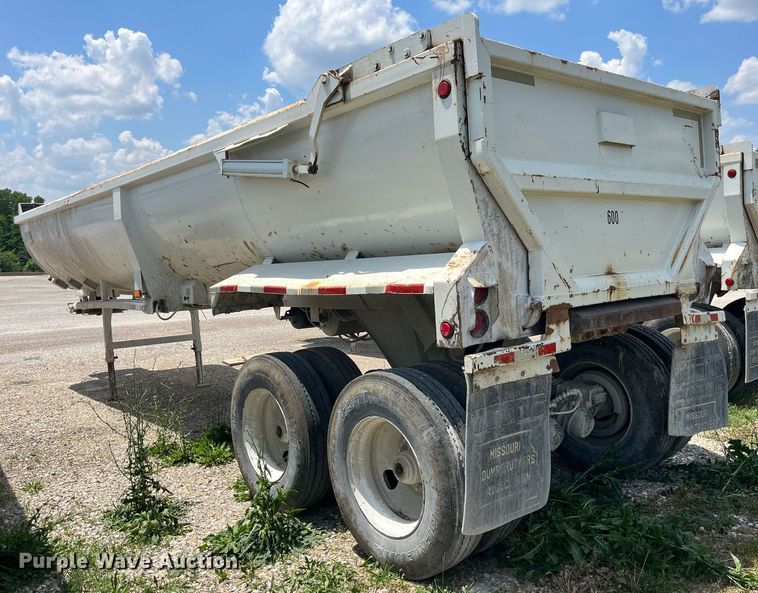 image for item LA9995 1998 Travis  end dump trailer