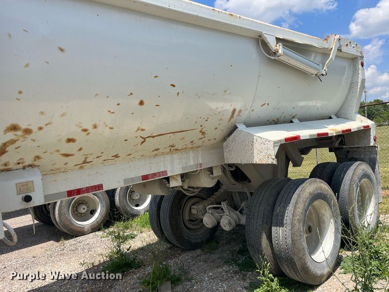 image for item LA9995 1998 Travis  end dump trailer