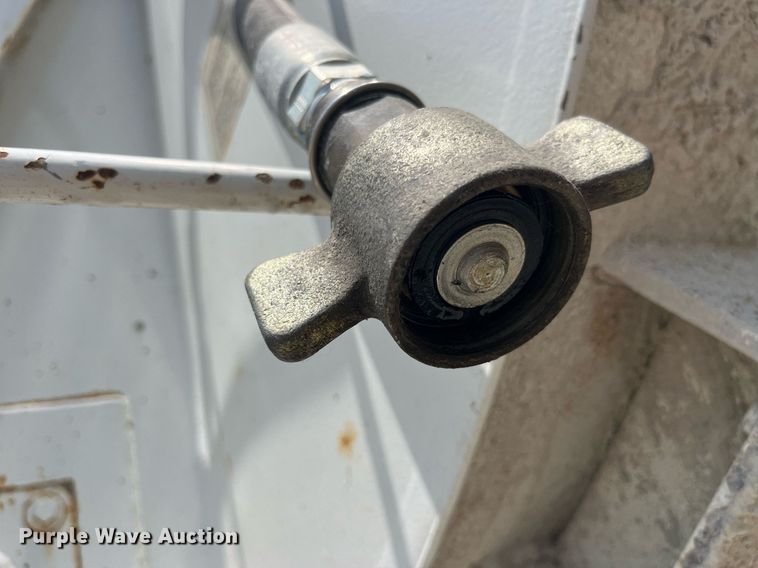 image for item LA9995 1998 Travis  end dump trailer