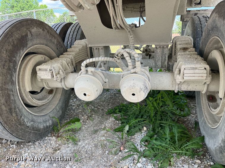 image for item LA9995 1998 Travis  end dump trailer