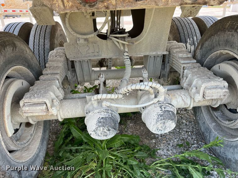 image for item LA9995 1998 Travis  end dump trailer