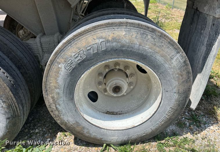 image for item LA9995 1998 Travis  end dump trailer