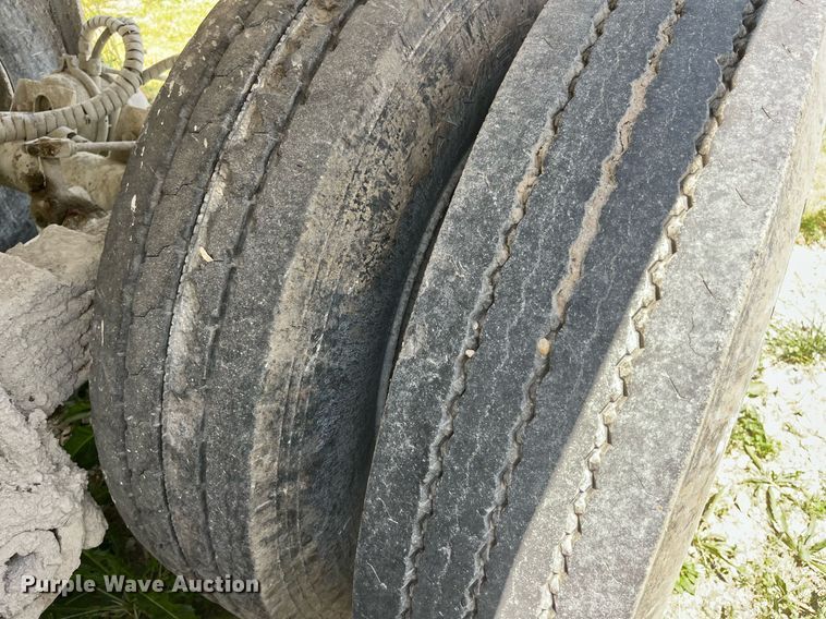 image for item LA9995 1998 Travis  end dump trailer