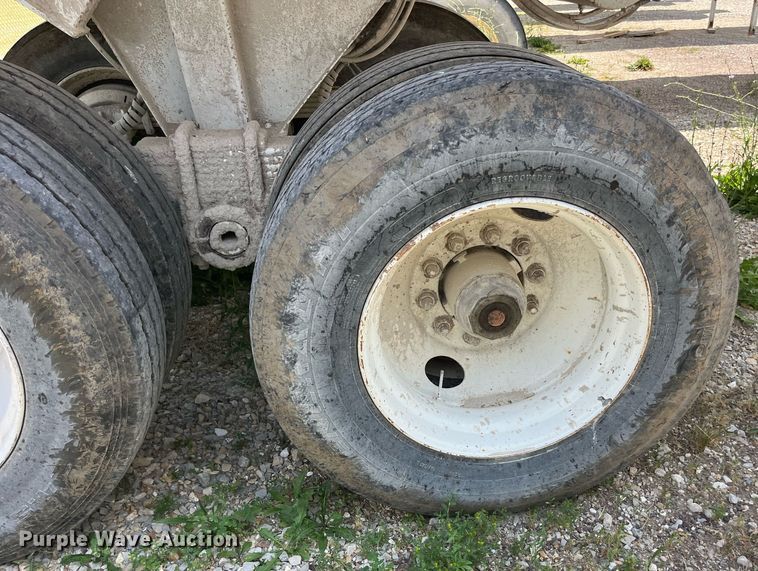 image for item LA9995 1998 Travis  end dump trailer