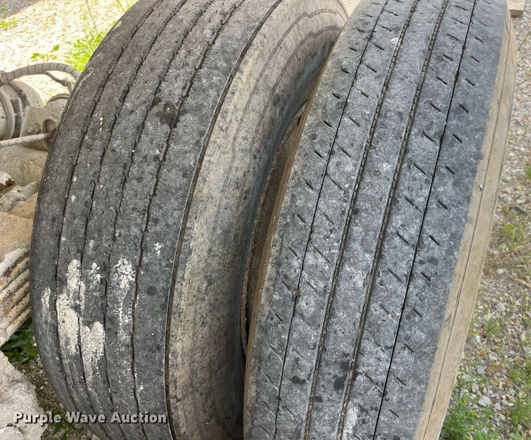 image for item LA9995 1998 Travis  end dump trailer