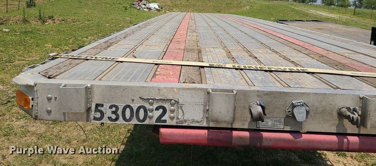 image for item LE9137 2008 Transcraft  flatbed trailer