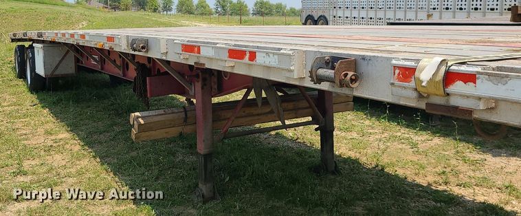 image for item LE9137 2008 Transcraft  flatbed trailer