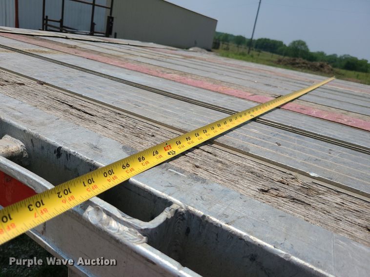 image for item LE9137 2008 Transcraft  flatbed trailer