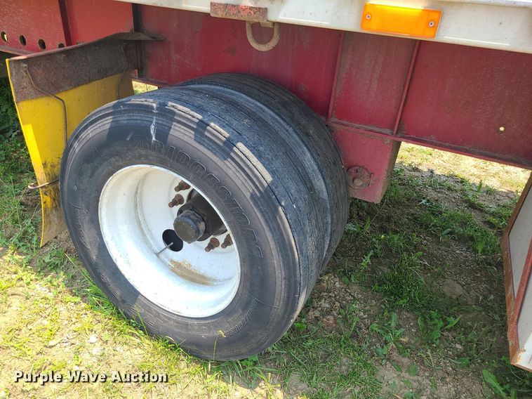 image for item LE9137 2008 Transcraft  flatbed trailer