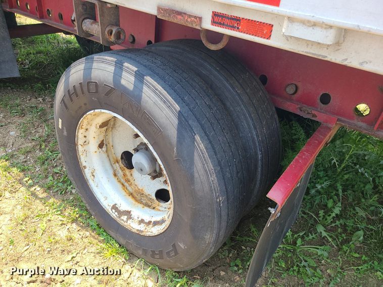 image for item LE9137 2008 Transcraft  flatbed trailer