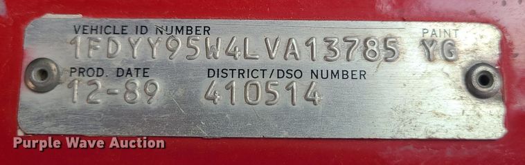 image for item LE9186 1990 Ford L9000  semi truck