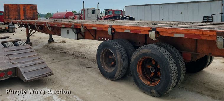image for item LE9187 1994 Great Dane  flatbed trailer