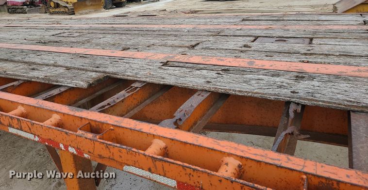 image for item LE9187 1994 Great Dane  flatbed trailer