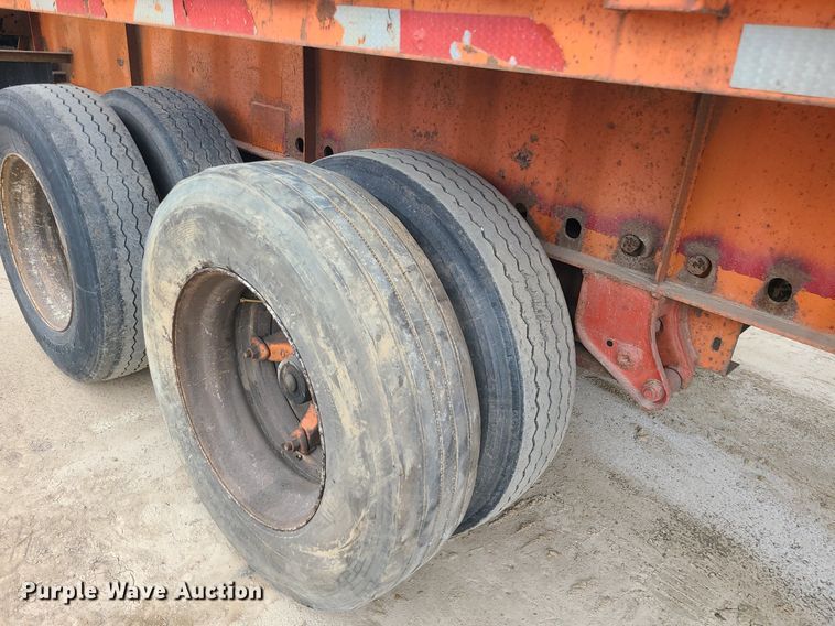 image for item LE9187 1994 Great Dane  flatbed trailer