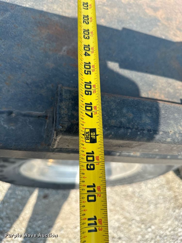 image for item LG9247 2003 Mack MR  roll-off container truck