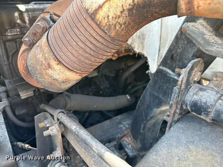 image for item LG9247 2003 Mack MR  roll-off container truck