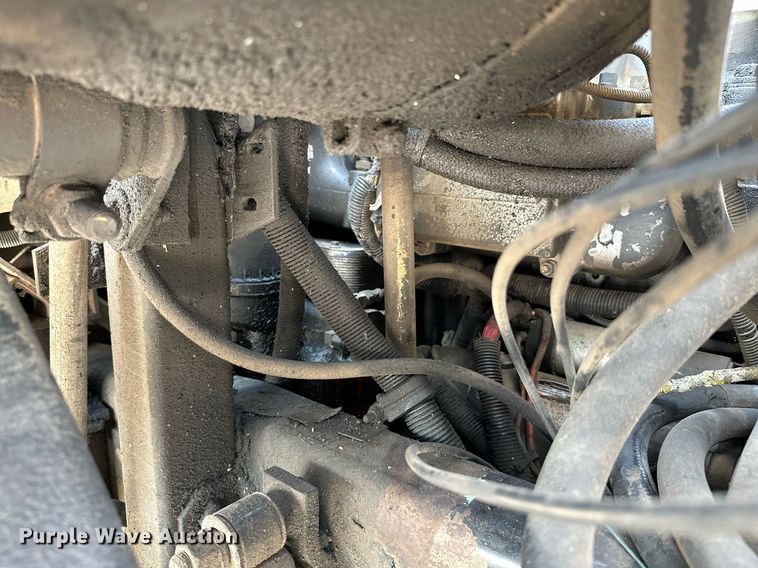 image for item LG9247 2003 Mack MR  roll-off container truck