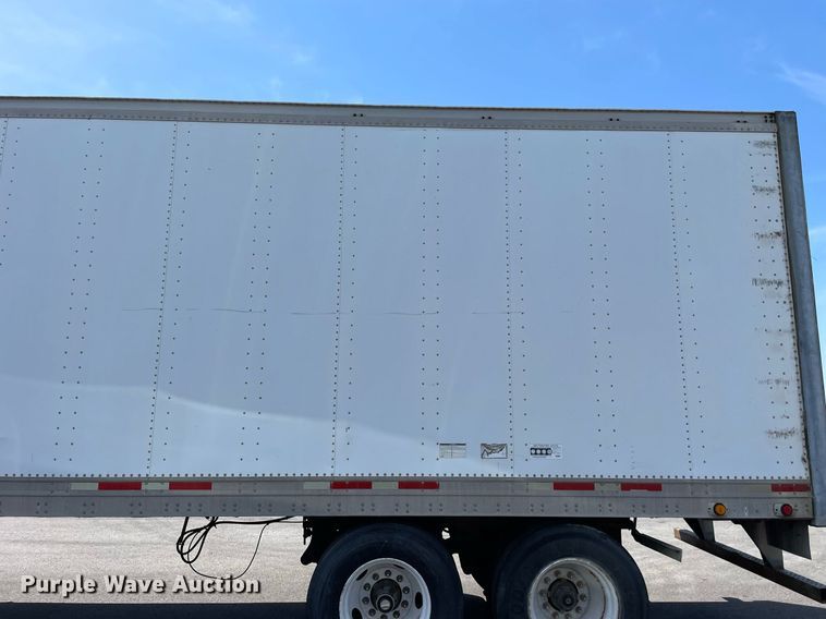 image for item LJ9651 2000 Trailmobile  dry van trailer
