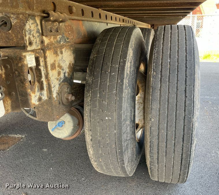 image for item LJ9652 2004 Great Dane 7311TA  dry van trailer