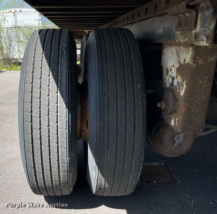 image for item LJ9652 2004 Great Dane 7311TA  dry van trailer