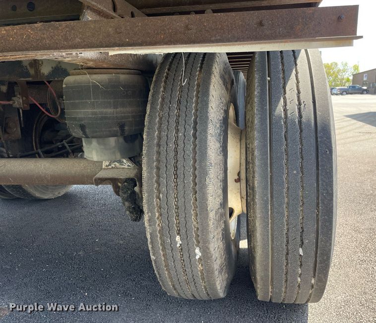 image for item LJ9652 2004 Great Dane 7311TA  dry van trailer