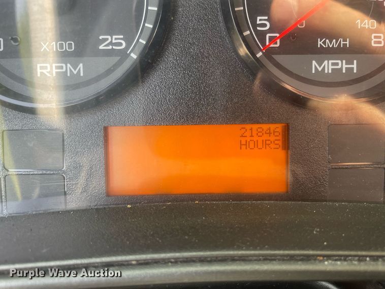 image for item LJ9674 2015 International ProStar Plus 122  semi truck